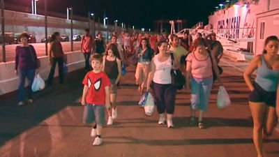 Regresan a sus casas los vecinos de Valle Gran Rey tras refrescarse la zona