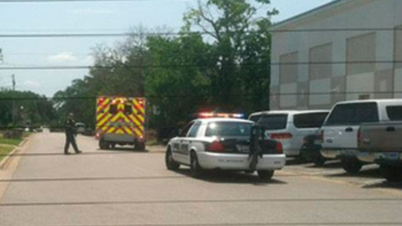 Dos muertos y varios heridos en el tiroteo cerca de una universidad de Texas
