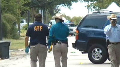 Tres muertos y 4 heridos en tiroteo cerca de universidad en Texas