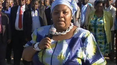 Zuma visita la mina de Marikana para defender su gestión tras la masacre