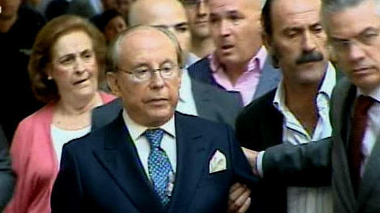 La Policía detiene a Ruiz-Mateos para garantizar que comparezca ante la juez