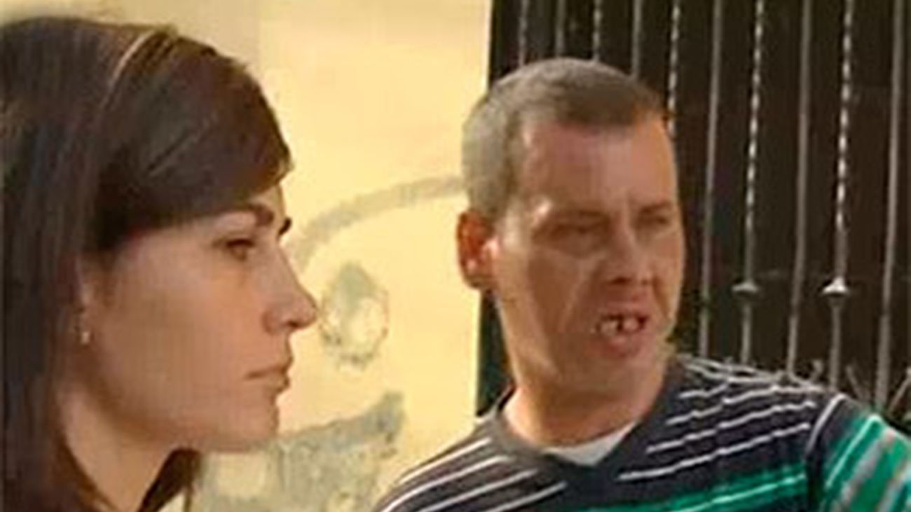 Los vecinos de Luca de Tena denuncian el aumento de indigentes y suciedad