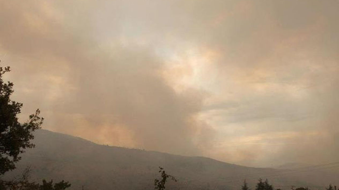 Incendio en la sierra oeste: Cielo cubierto de humo