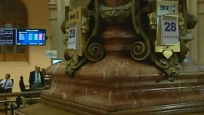 La bolsa baja un 0,88 % tras la petición de rescate de Cataluña