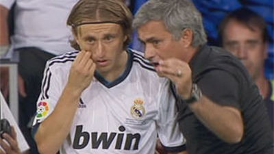 Modric consigue su primer trofeo 36 horas después de llegar al Madrid