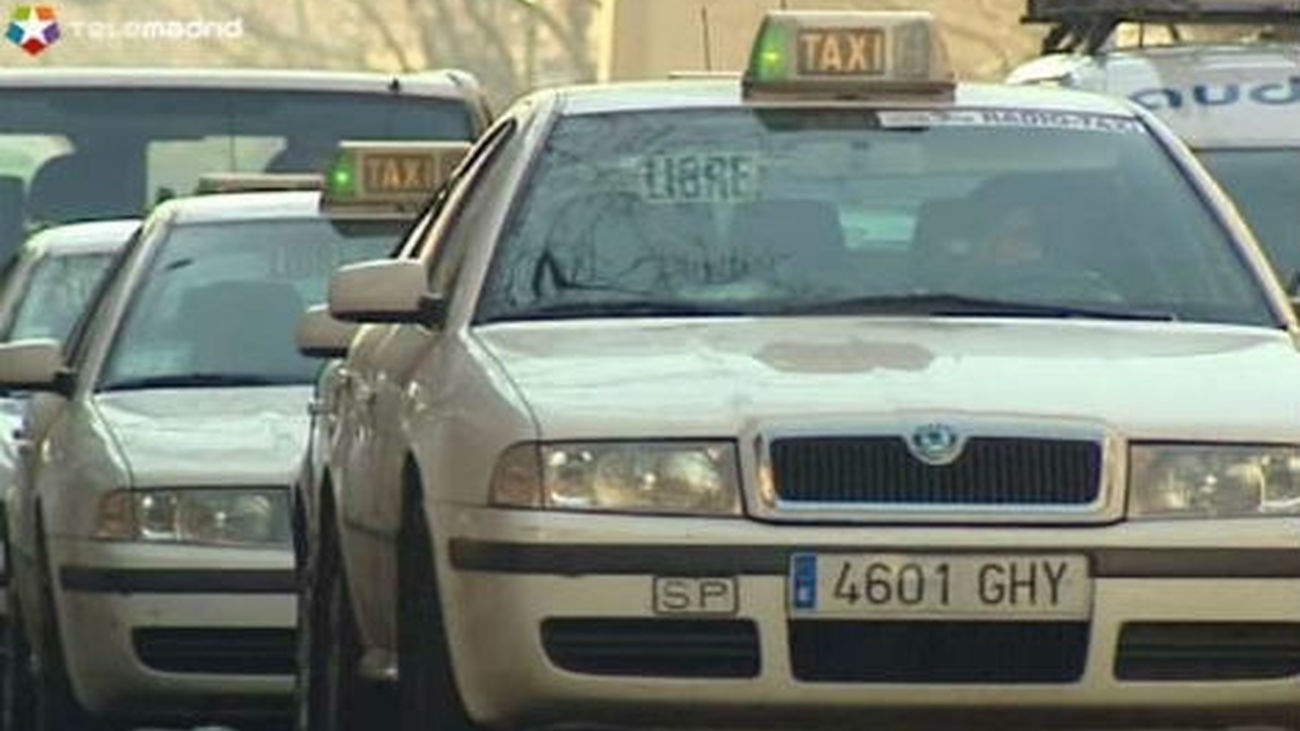 Los taxis madrileños no repercutirán  la subida del IVA en sus tarifas