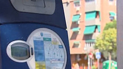 Nueva señalización para no  confundir los parquímetros con los de "Sanse"