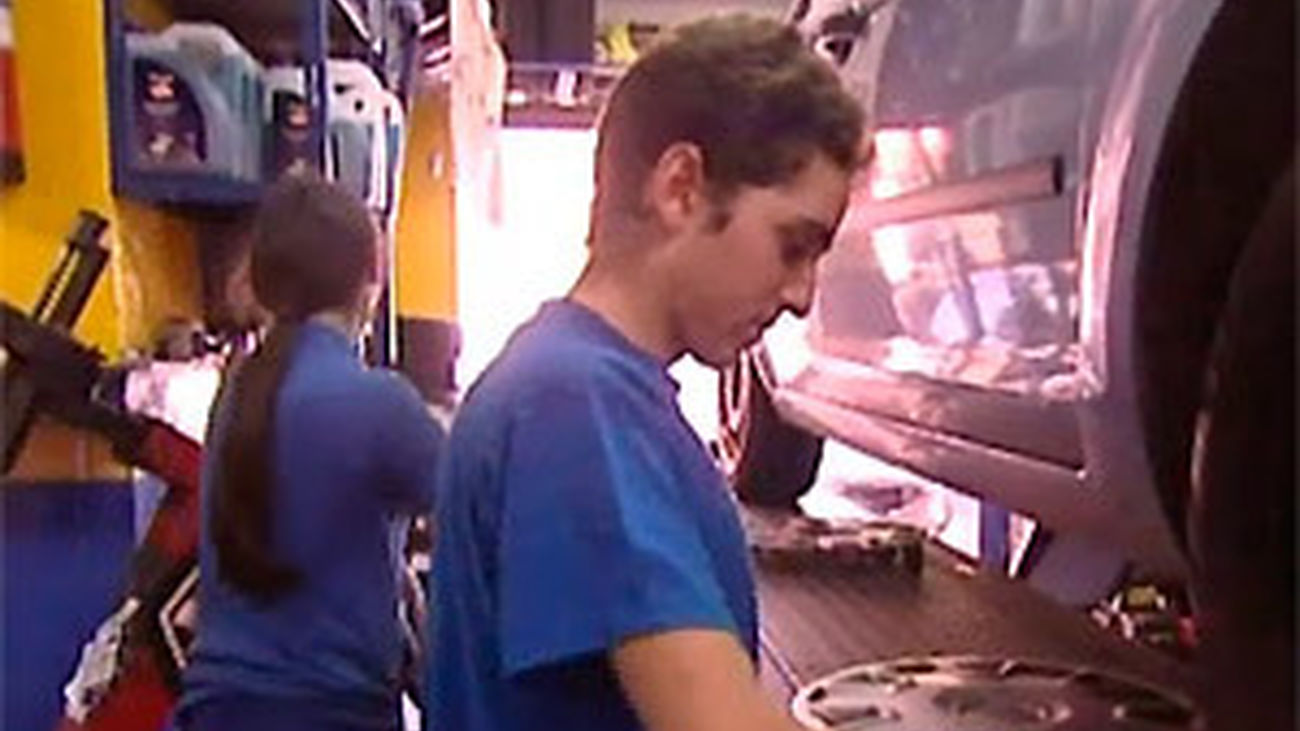 Empleo: teleoperadores, dietistas, mozos, técnicos