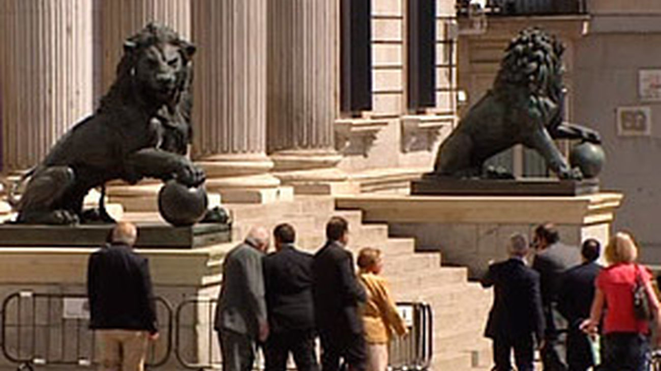 A un león del Congreso le faltan los testículos