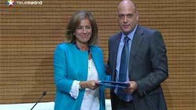 Ayuntamiento de Madrid y Cruz Roja firman un convenio para ayudar a familias inmigrantes sin recursos