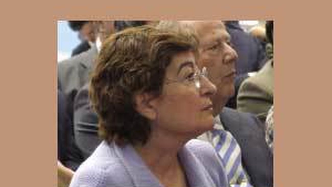 Aguirre comunicó a la Cámara el fallecimiento de la diputada del PP Nieves García Nieto