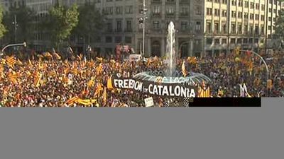 Cientos de miles de catalanes reclaman la independencia en la marcha de la Diada