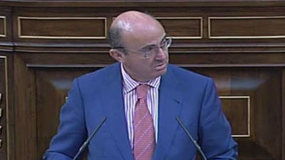 De Guindos advierte de una situación límite en las prestaciones sociales