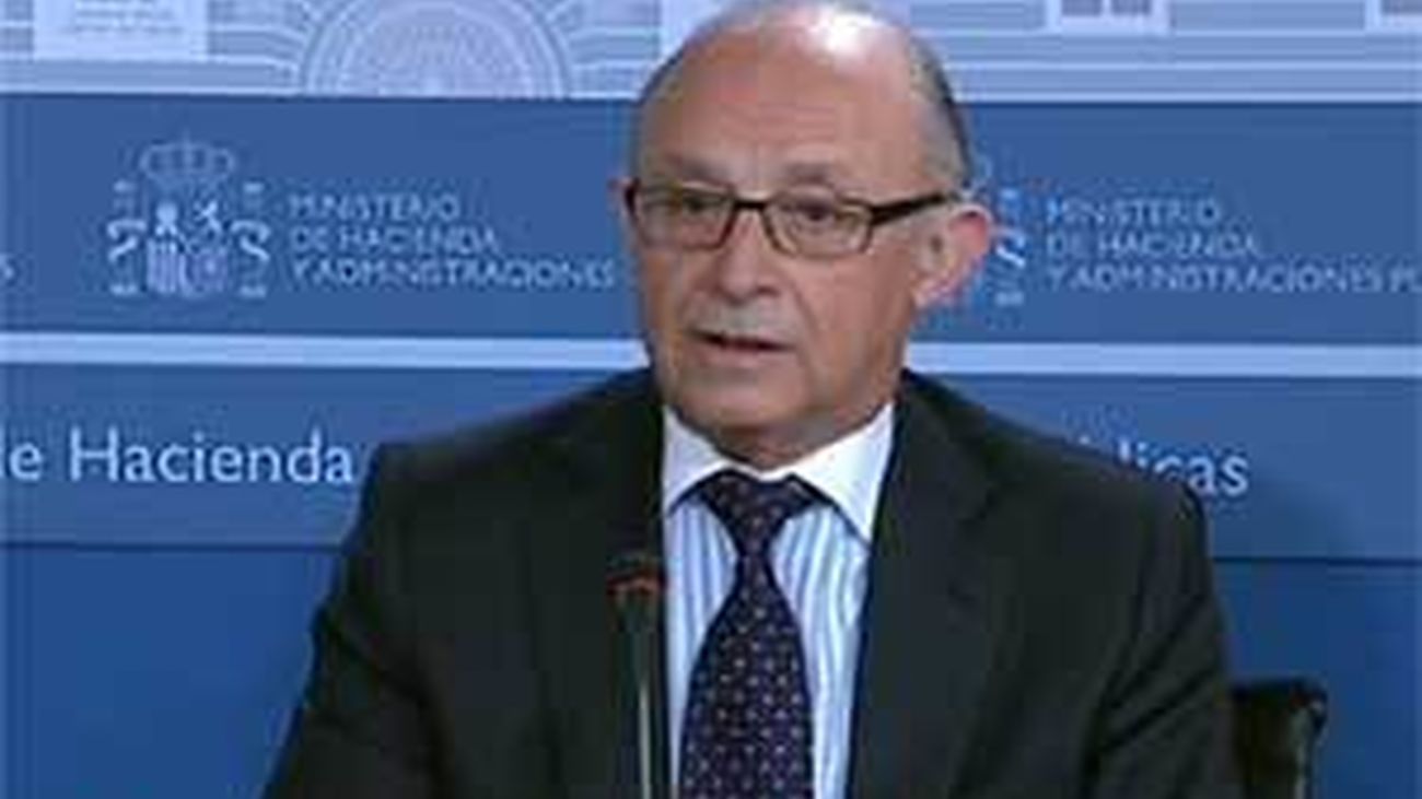 Las comunidades autónomas cierran el primer semestre con un déficit del 0,77%