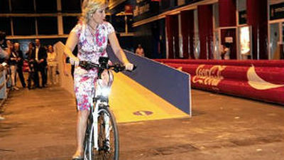 Miguel Induráin y Esperanza Aguirre inauguran 'Expobike'
