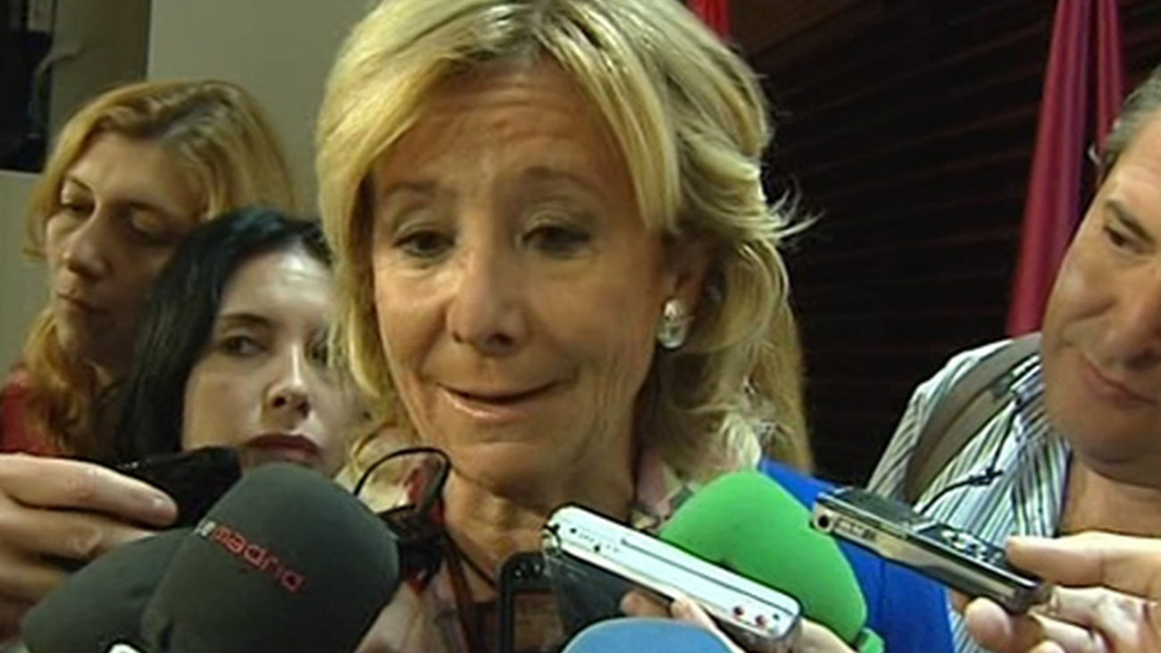 Aguirre siente "mucha pena" por la decisión de Mayor Oreja porque es un "referente en el PP"