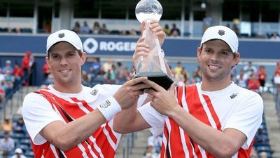 Los Bryan no ceden y derrotan a Marc López y Marcel Granollers