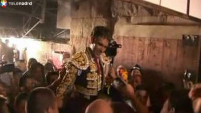 José Tomás hace historia en Nimes