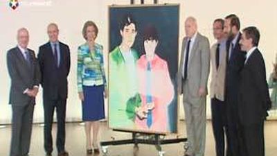Doña Sofía preside la donación de una obra de Arroyo al museo Reina Sofía