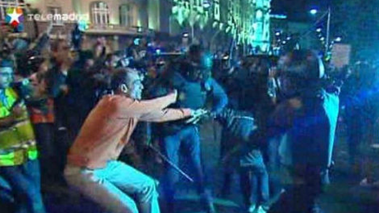 El Gobierno elogia la "magnífica" actuación policial frente a "demasiada violencia"