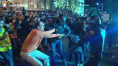 El Gobierno elogia la "magnífica" actuación policial frente a "demasiada violencia"