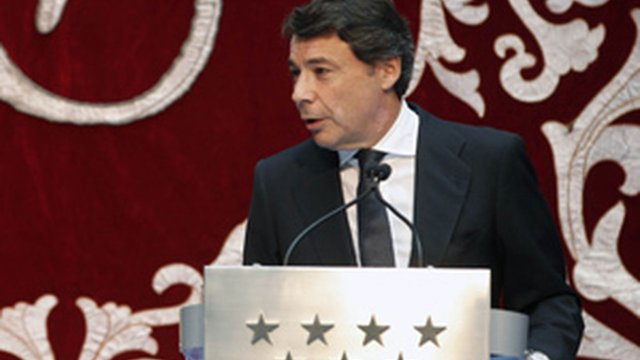 Ignacio González jura su cargo