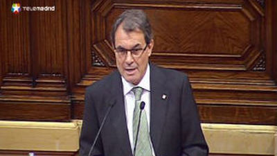 Los expertos ven ilegal y sin validez jurídica la consulta que pide Artur Mas