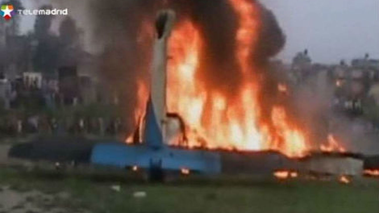 Diecinueve muertos en un accidente de avión en Katmandú