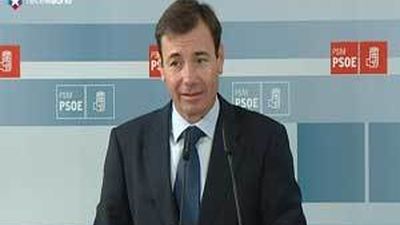 Goméz achaca la falta de vicepresidente al  "temor" de González "a tener una alternativa"