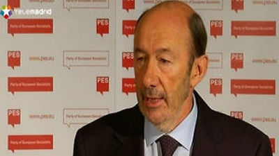 Rubalcaba insta al Gobierno a "renegociar"  las condiciones del rescate bancario