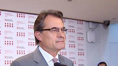 Mas reclama "pulcritud democrática y espíritu pacífico" hacia la soberanía