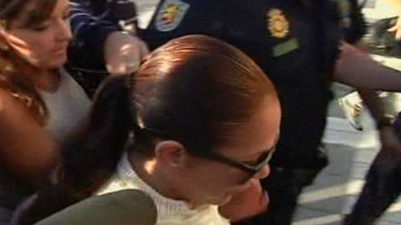 En el banquillo Pantoja, Muñoz, Zaldívar y otros siete acusados de blanqueo de capitales