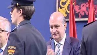 Fernández Díaz defiende la labor crucial de la Policía en defensa del Estado