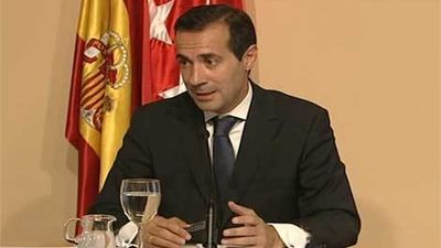 El Gobierno de Madrid vuelve a reducir su estructura y sus altos cargos