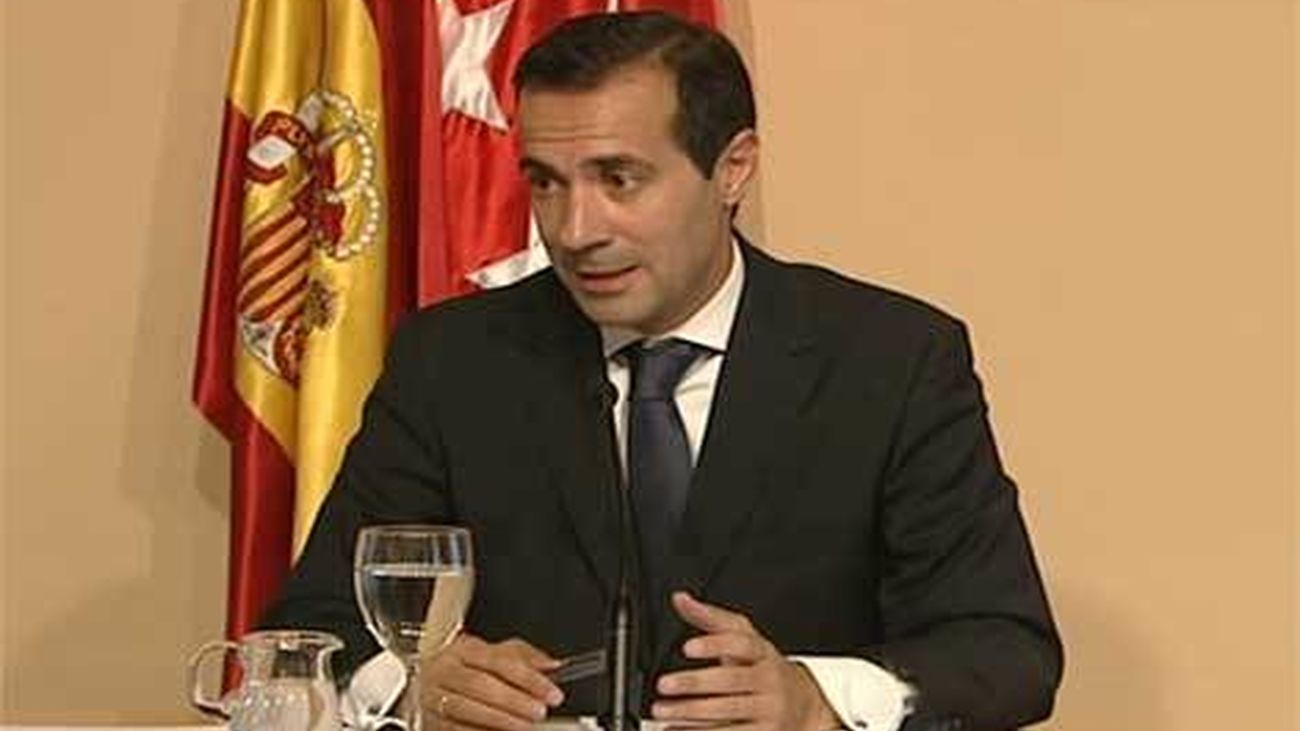 El Gobierno de Madrid vuelve a reducir su estructura y sus altos cargos