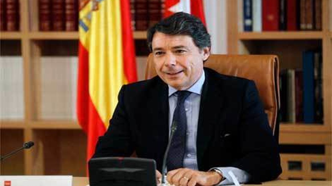 Ignacio González reduce 3 viceconsejerías y fusiona direcciones generales