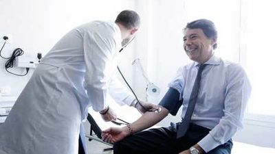 González inaugura un centro de salud en Humanes