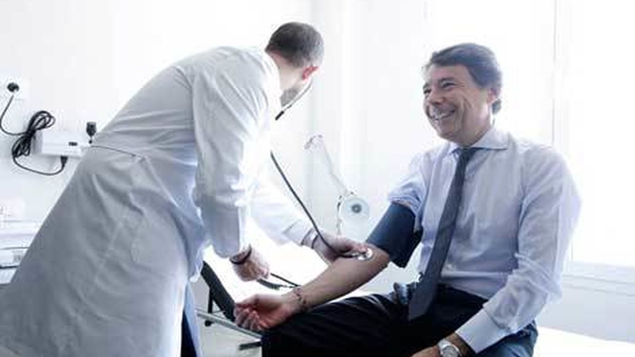 González inaugura un centro de salud en Humanes