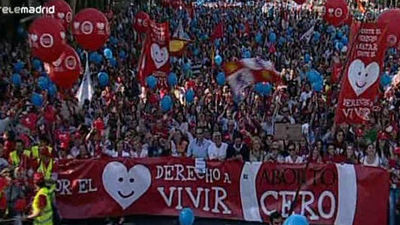 Miles de personas marchan por la vida en Madrid