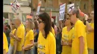 González dice que la amenaza sindical de huelga general es un "chantaje inaceptable"