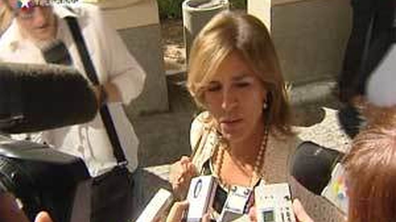 Botella: las terrazas en Sol son para  hacer la plaza más amable