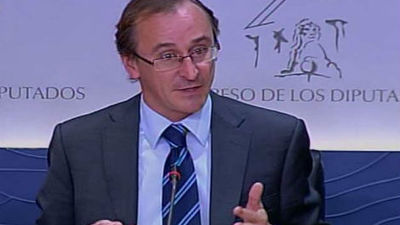 El PP ve posible "vencer" las previsiones del FMI y la oposición habla de presupuestos dudosos