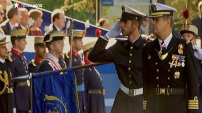 Los Reyes presidirán el desfile militar por la Fiesta Nacional, sin tanques ni cazas debido a la crisis