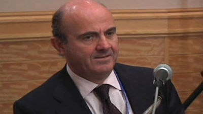 De Guindos: "no se puede malvender CatalunyaBanc pero maximizaremos su valor"