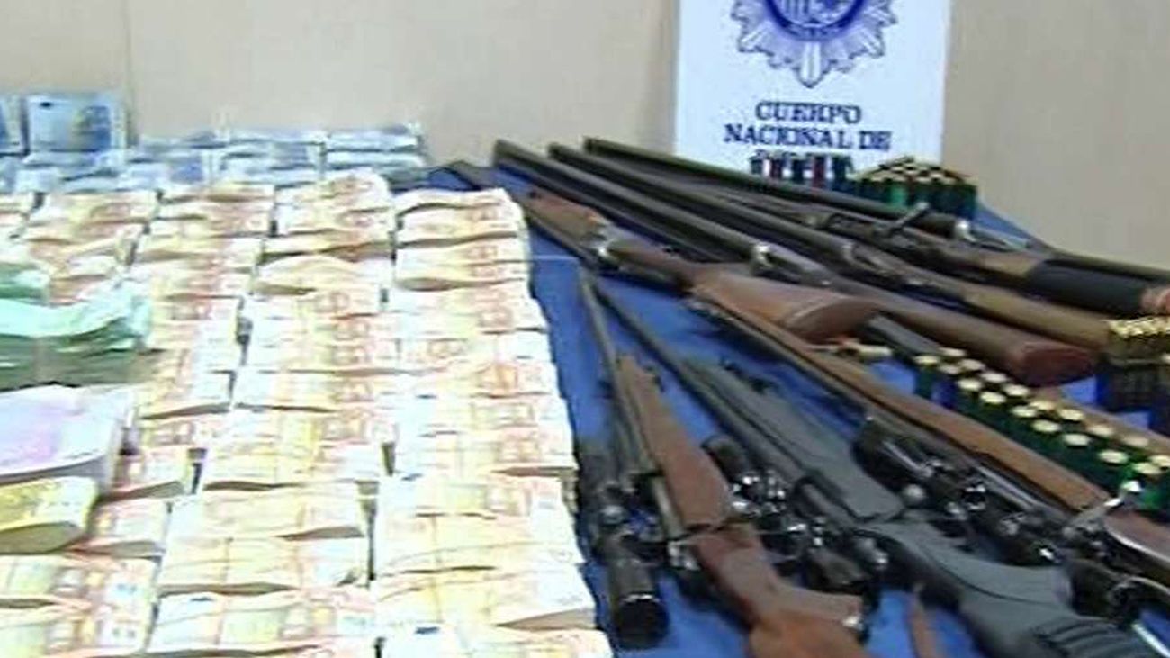 emprerador_dinero470