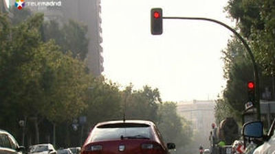 Anulan una multa por rebasar un semáforo en rojo porque la foto no captó todos los carriles