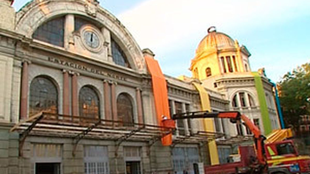 La Estación del Norte se llena de color para celebrar sus 130 años