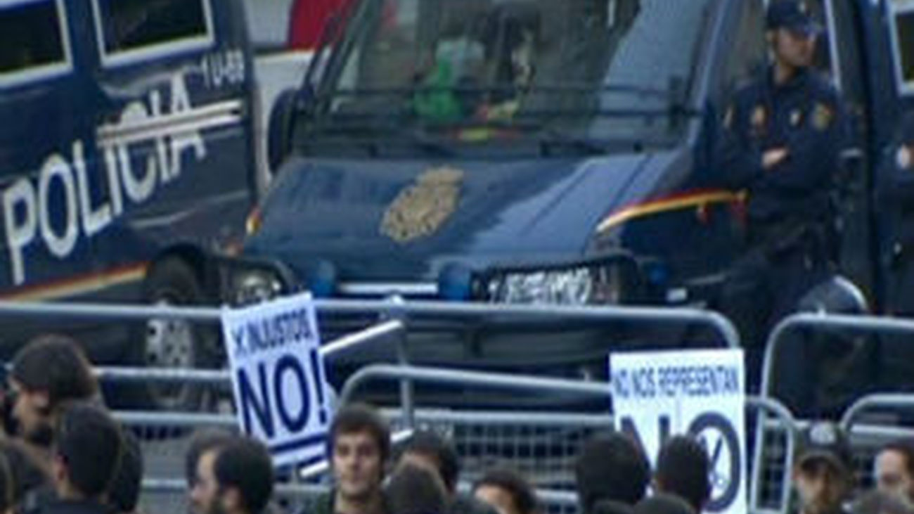Concentración a las puertas del Congreso