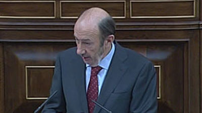 Rubalcaba pide retirar unos Presupuestos "injustos, ineficaces" y de país intervenido