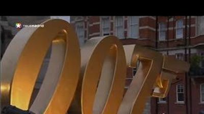 El "Skyfall" de James Bond llena Londres de lujo y realeza